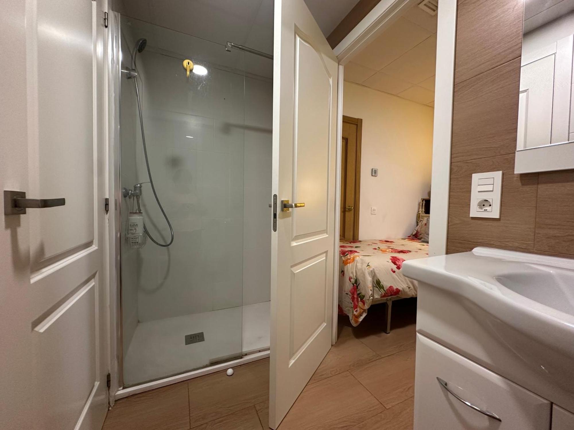Homestay Mirador 2 Del Mercado - Con Bano Privado En El Centro De La Ciudad Vella